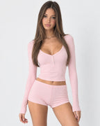 Conjunto de canalé con camiseta henley y short