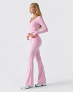 Conjunto con top de nudo frontal y pantalón de campana