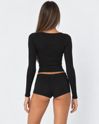 Conjunto de canalé con camiseta henley y short