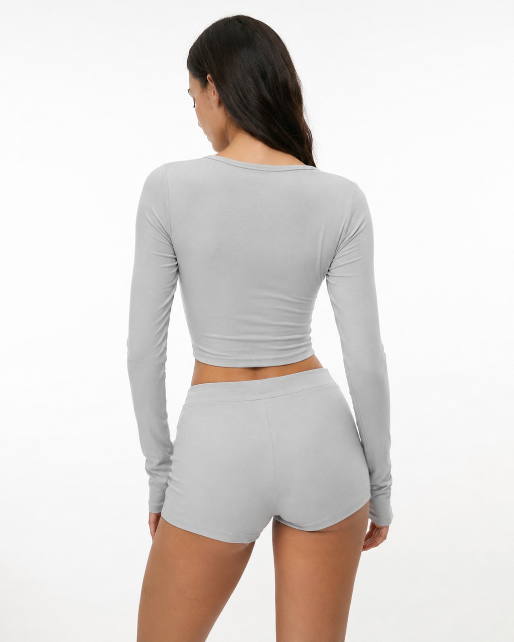 Conjunto de camiseta henley y short en algodón elástico