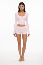 Conjunto de camiseta henley y short en algodón elástico