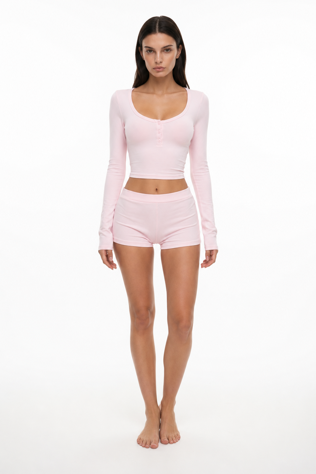 Conjunto de camiseta henley y short en algodón elástico