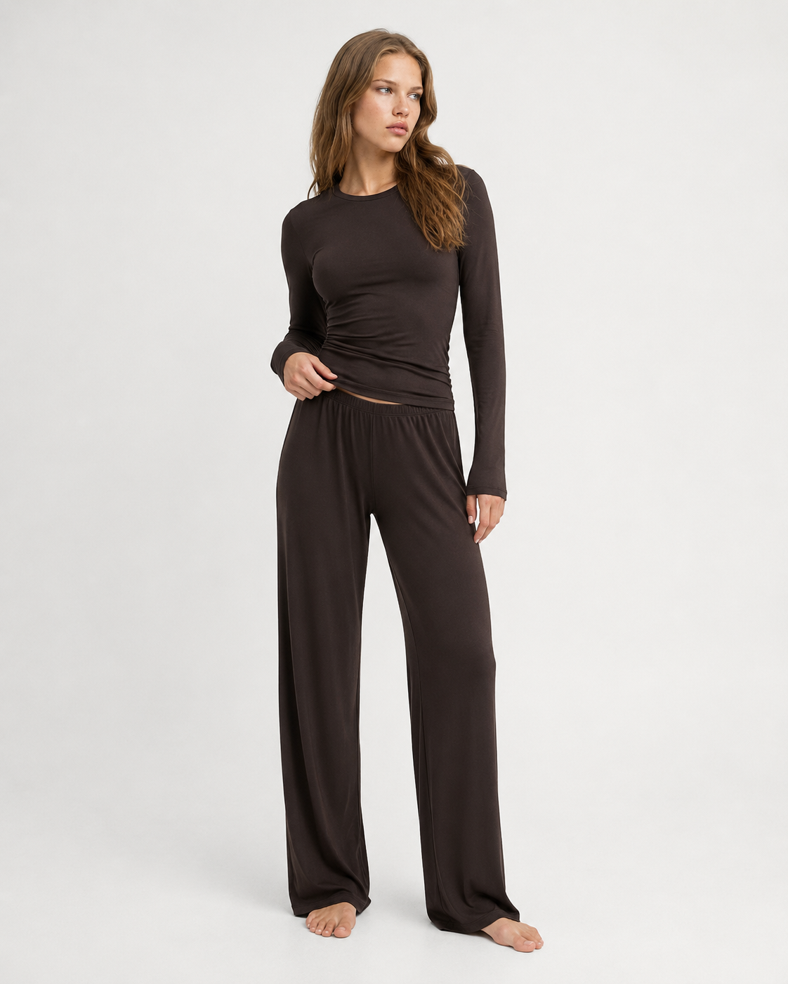 Conjunto de manga larga y pantalón ancho de tacto mantequilla