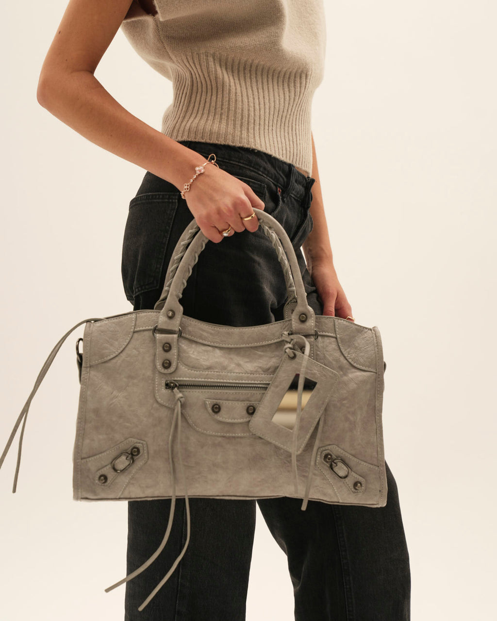 Bolso de piel grande con asa larga