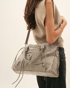 Bolso de piel grande con asa larga