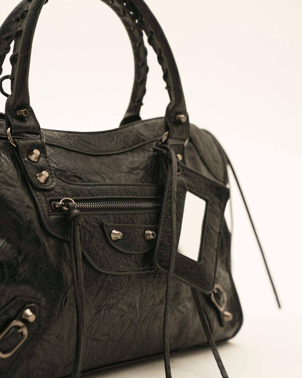 Bolso de piel grande con asa larga