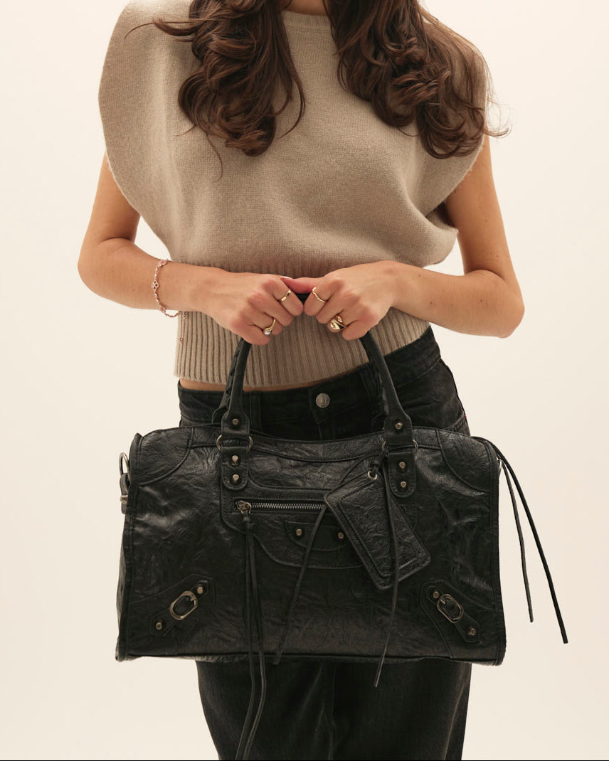 Bolso de piel grande con asa larga