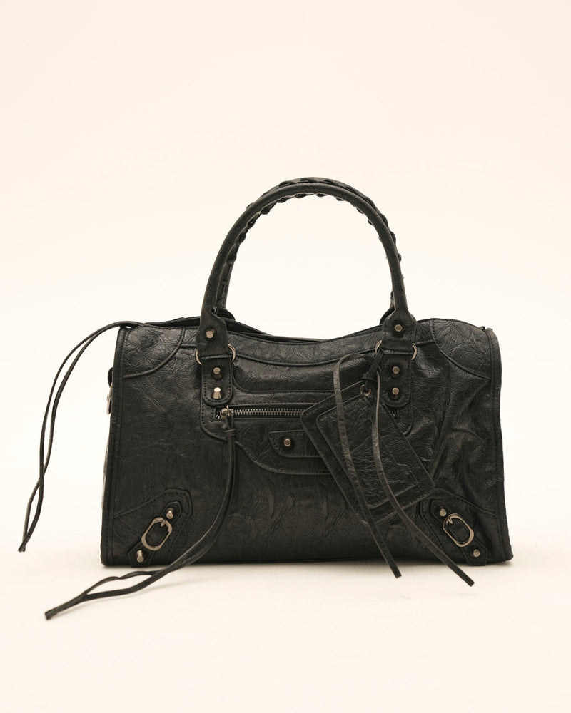 Bolso de piel mediano con asa larga