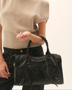 Bolso de piel mediano con asa larga