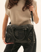 Bolso de piel mediano con asa larga