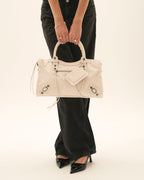Bolso de piel mediano con asa larga