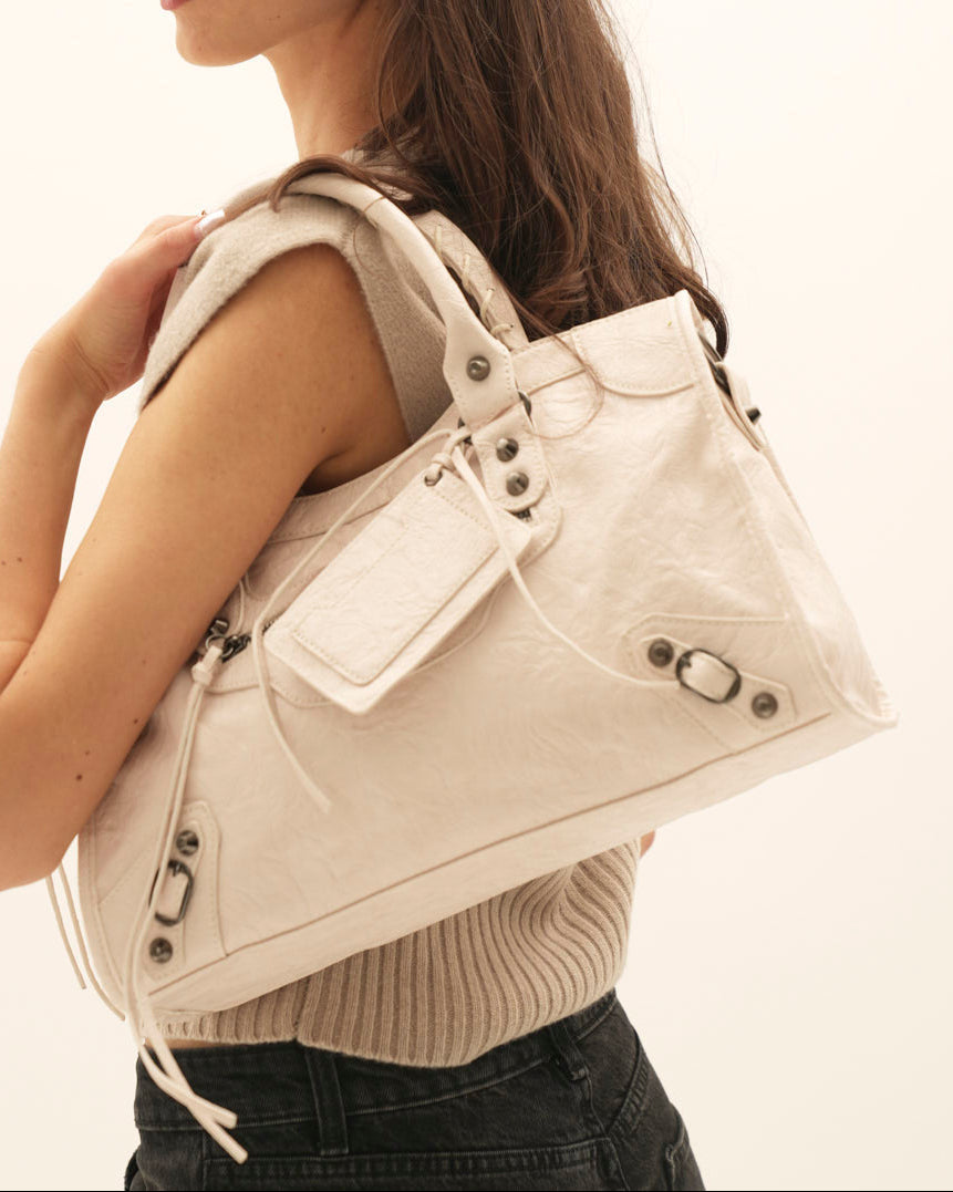 Bolso de piel mediano con asa larga