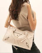 Bolso de piel mediano con asa larga