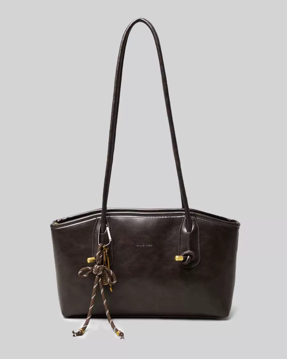 Bolso estructurado con asas largas