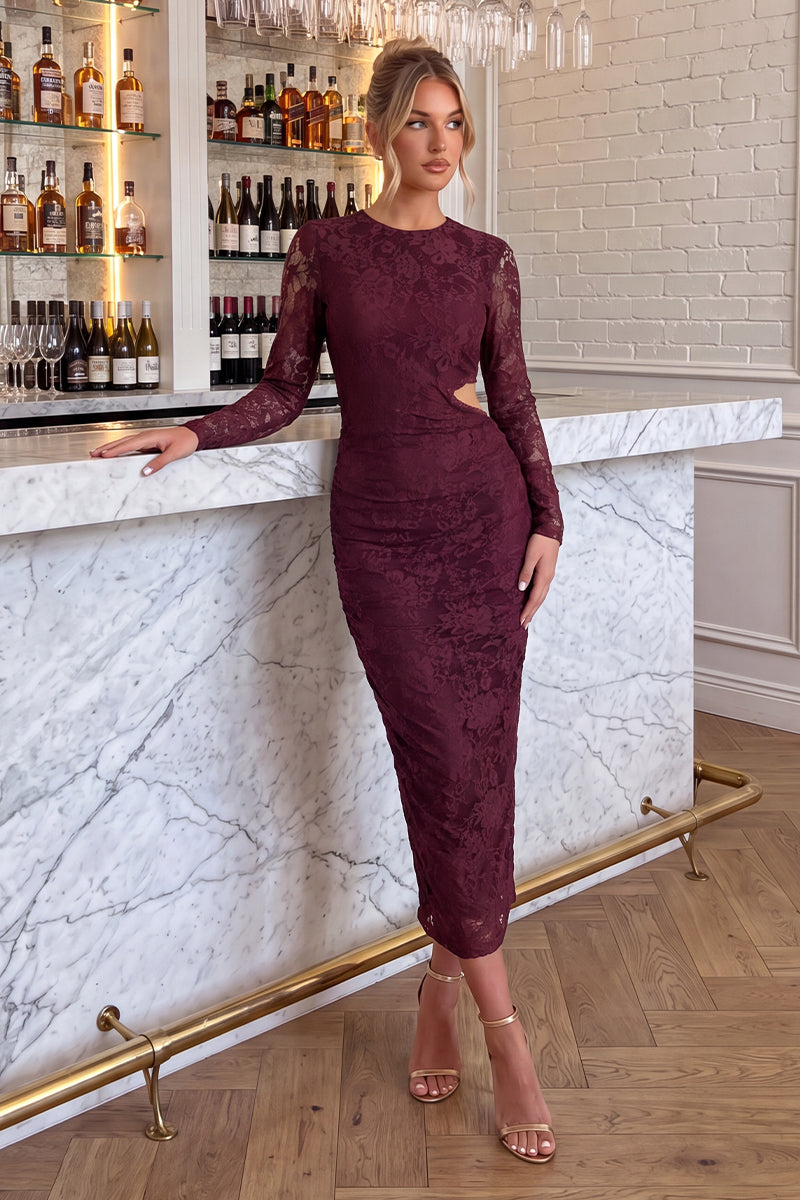Vestido midi de encaje con abertura lateral en ciruela