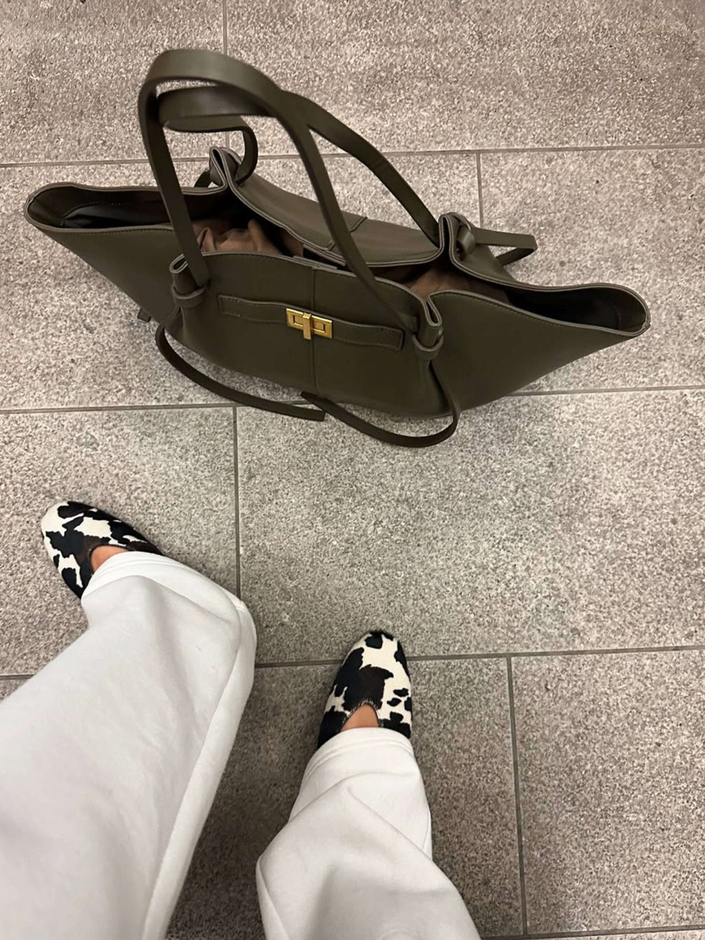 Bolso shopper con cierre dorado
